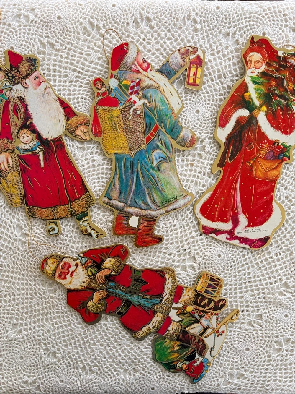 4 Vintage 1987 Die Cut Santa Claus Hanging Ornaments Father Christmas Victorian